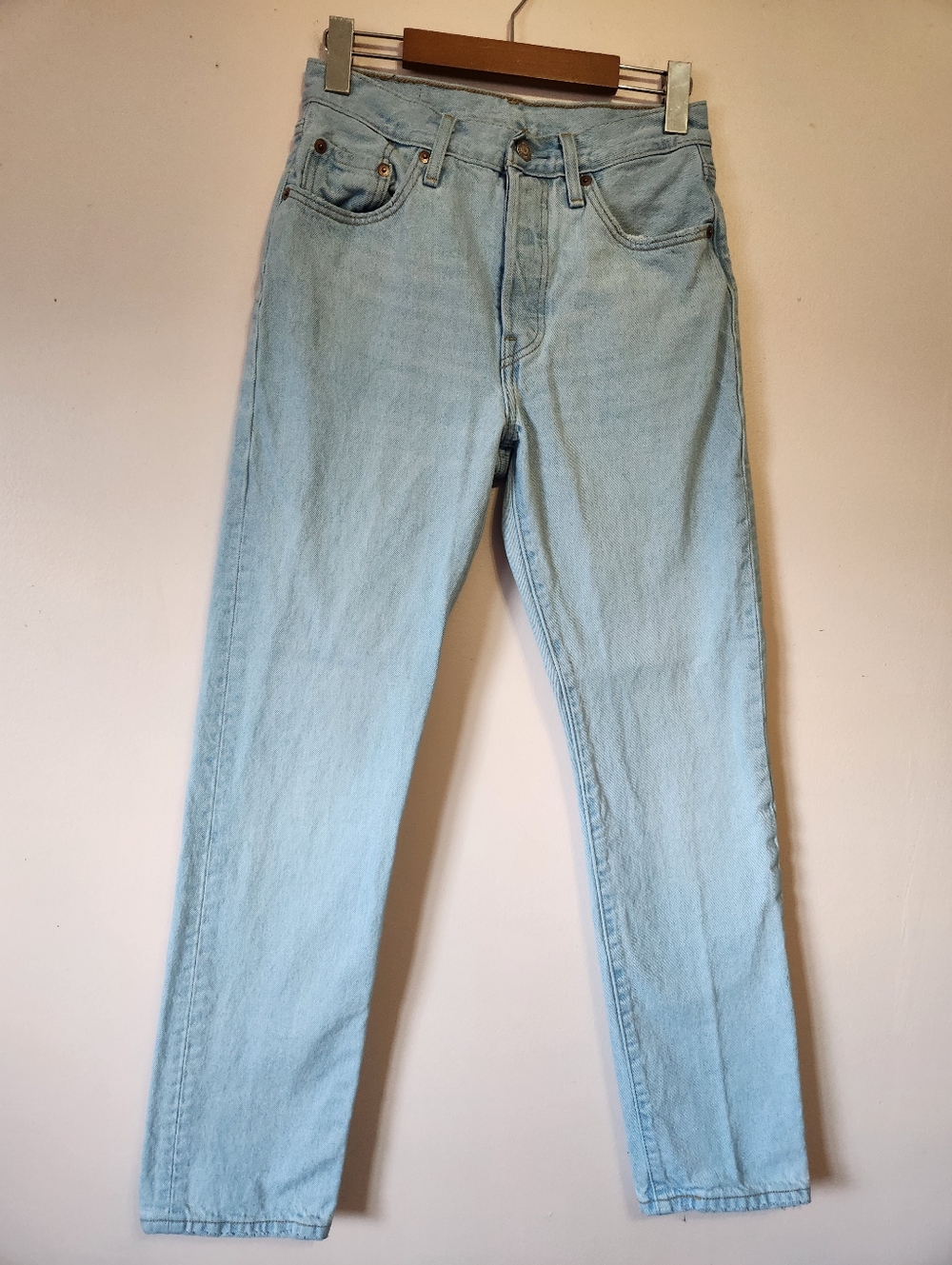 Levi's 501 Original Fit High Rise Straight Leg Jeans Ojai Lake Wash 25